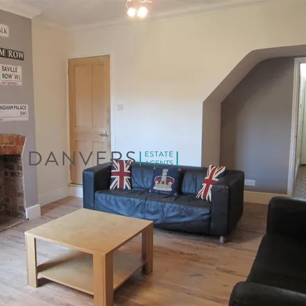 Rent this 4 bed townhouse on Noel Street in Leicester, LE3 0DG
