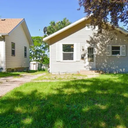 Buy this 2 bed house on 209 N Hawthorne Ave in Sioux Falls, South Dakota