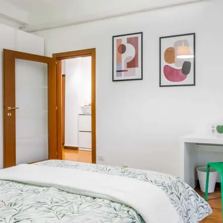 Image 6 - Via Tavazzano, 16, 20155 Milan MI, Italy - Room for rent