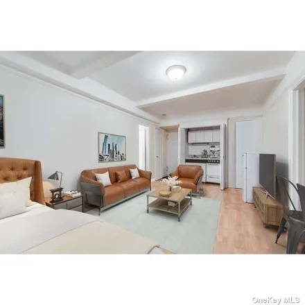 Image 2 - Windsor Tower, East 40th Street, New York, NY 10016, USA - Condo for sale