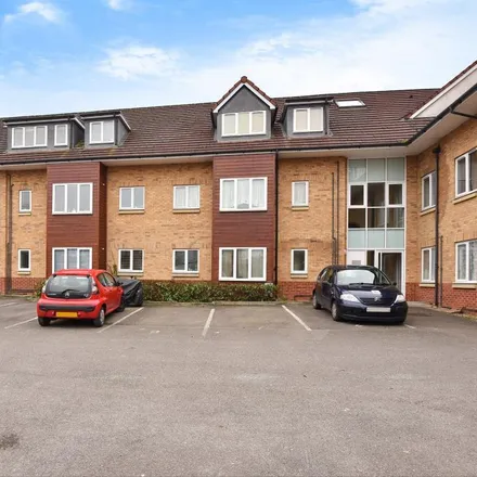 Rent this 2 bed apartment on Sharrow Vale in High Wycombe, HP12 3FY