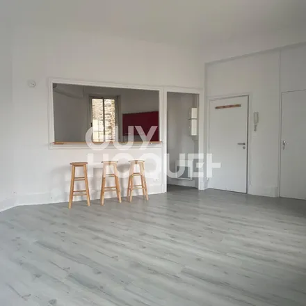 Rent this 1 bed apartment on 17 Rue du Vieux Moulin in 22190 Plérin, France