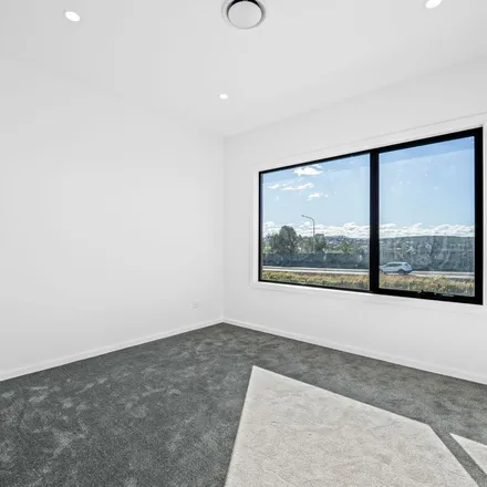 Rent this 3 bed apartment on Saturn Crescent in Dunmore NSW 2529, Australia