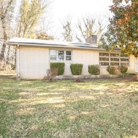 Buy this 3 bed house on 560 South Main Street in Adairville, Logan County