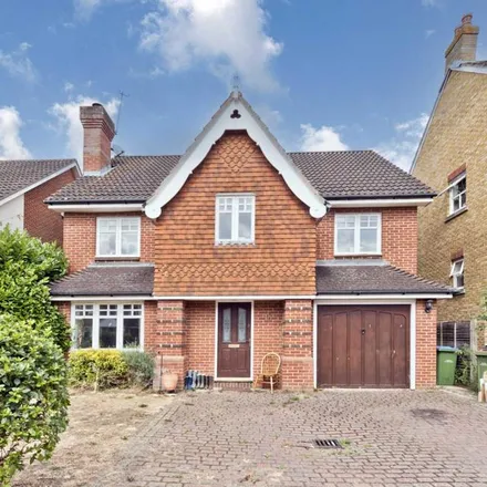 Rent this 5 bed house on Hayward Road in Elmbridge, KT7 0BE