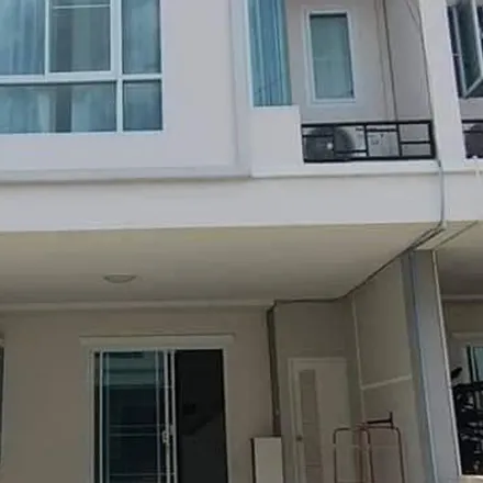 Buy this 3 bed townhouse on Ban Pa Khae Yong in Chiang Mai-Lamphun Road, Ban Lang Yai