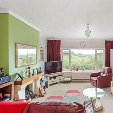Image 2 - The Roundabouts, Brimscombe, GL5 2PX, United Kingdom - House for sale