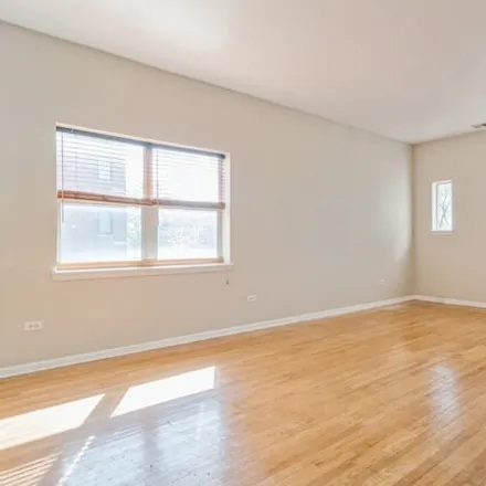Image 3 - 2034 West Warren Boulevard, Chicago, IL 60612, USA - Condo for rent