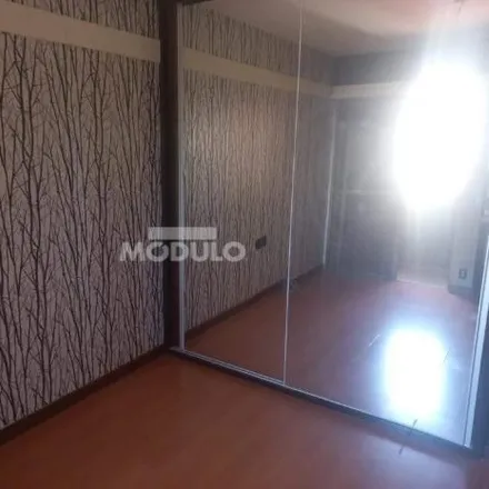 Rent this 3 bed apartment on Rua Vieira Gonçalves in Martins, Uberlândia - MG