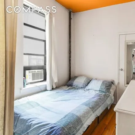 Image 6 - 58 W 105th St Apt 5A, New York, 10025 - Apartment for sale