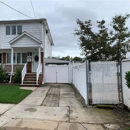 Buy this 3 bed house on 146 Maybury Avenue in New York, NY 10308