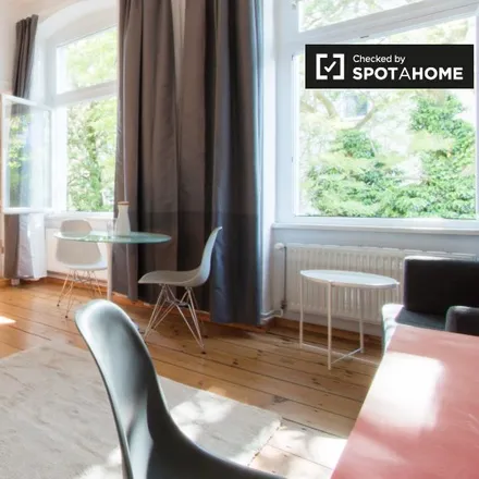 Rent this studio apartment on Theodor-Heuss-Gemeinschaftsschule (Mittel- und Oberstufe) in Quitzowstraße 141, 10559 Berlin