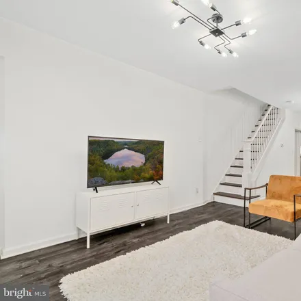 Image 3 - 3058 Weikel Street, Philadelphia, PA 19134, USA - Townhouse for sale