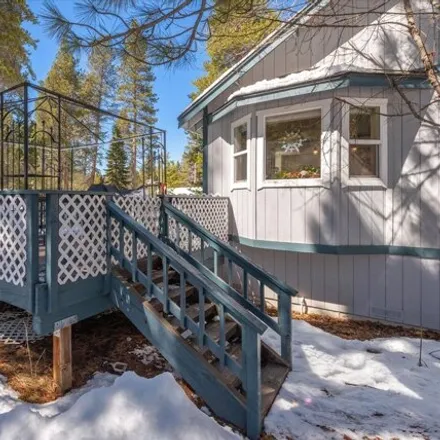 Image 3 - 12720 Pine Forest Road, Truckee, CA 96161, USA - House for sale