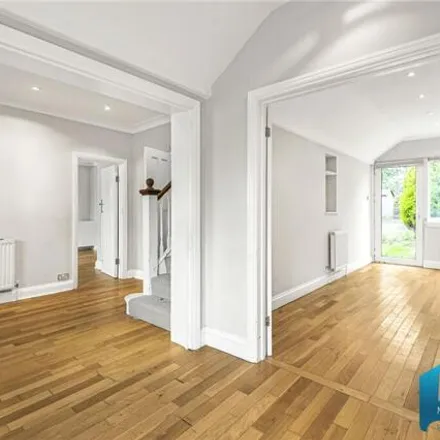 Image 3 - Denehurst Gardens, London, NW4 3QT, United Kingdom - House for sale