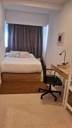 Rent this 1 bed room on Avinguda del Primat Reig in 94, 46010 Valencia