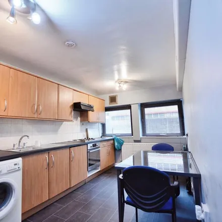 Rent this studio room on The Pavilions in Windsor Street, London