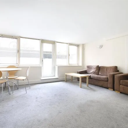 Image 1 - 2 Artichoke Hill, St. George in the East, London, E1W 2BG, United Kingdom - Apartment for rent