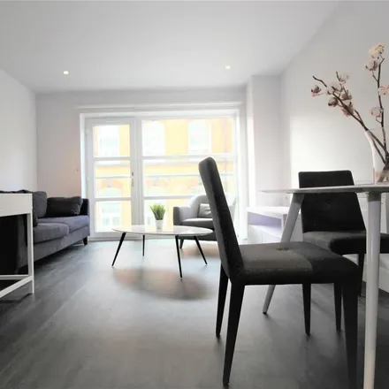 Rent this 1 bed apartment on Chatham Street in Leicester, LE1 6FB