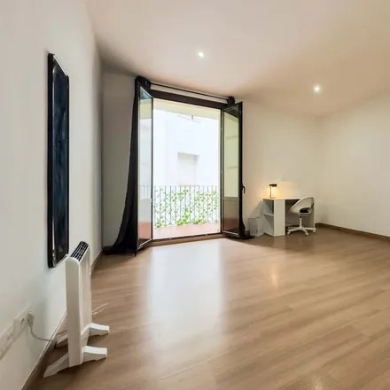 Rent this 1 bed room on Carrer Nou de la Rambla in 103, 08001 Barcelona