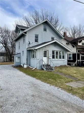 Rent this 3 bed house on 441 Elbon Avenue in Akron, OH 44306