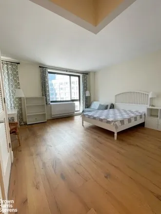 Rent this studio condo on 25-21 43rd Avenue in 27th Street, New York