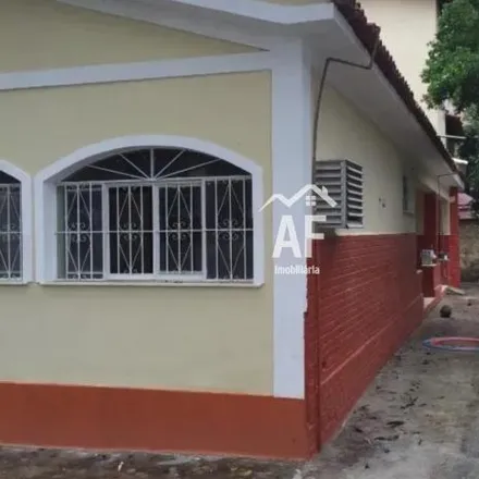 Rent this 2 bed house on unnamed road in Matapaca, Niterói - RJ