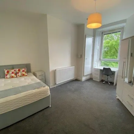 Rent this 5 bed apartment on 4 Southpark Avenue in North Kelvinside, Glasgow