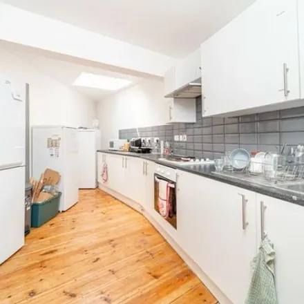 Image 4 - 29 Northdown Street, London, N1 9BL, United Kingdom - Townhouse for rent