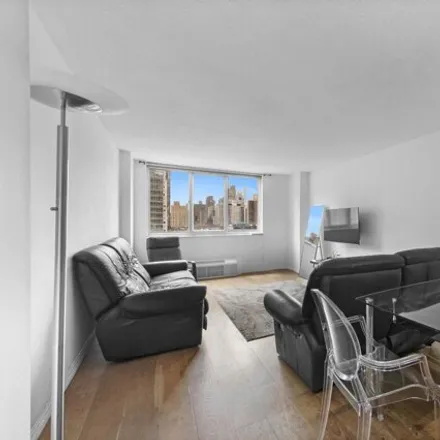 Image 3 - 345 E 93rd St Apt 14f, New York, 10128 - Apartment for sale