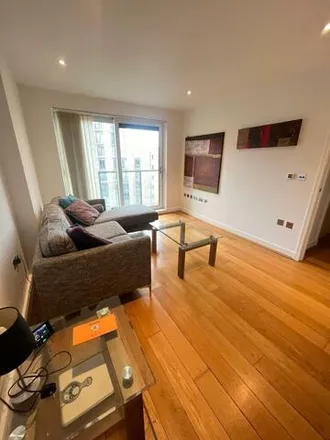 Image 2 - Western Gateway Apartments, Western Gateway, Custom House, London, E16 1FD, United Kingdom - Room for rent