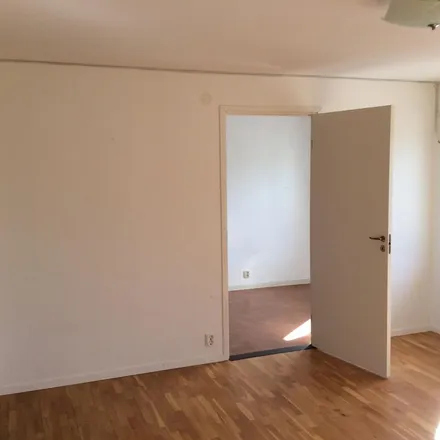 Rent this 2 bed apartment on Nygatan in 577 34 Hultsfred, Sweden