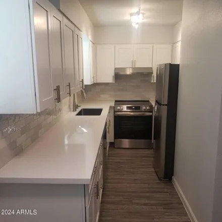Image 3 - 2930 North 35th Street, Phoenix, AZ 85018, USA - Apartment for rent