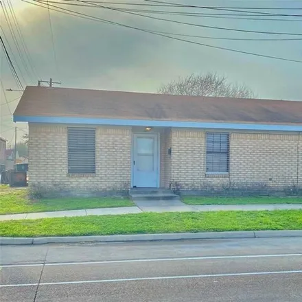 Rent this 3 bed house on 2499 Mary Moody Northern Boulevard - 53rd Street in Galveston, TX 77551
