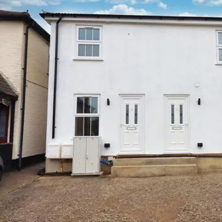 Rent this 2 bed townhouse on The Beehive in Baddow Road, Chelmsford