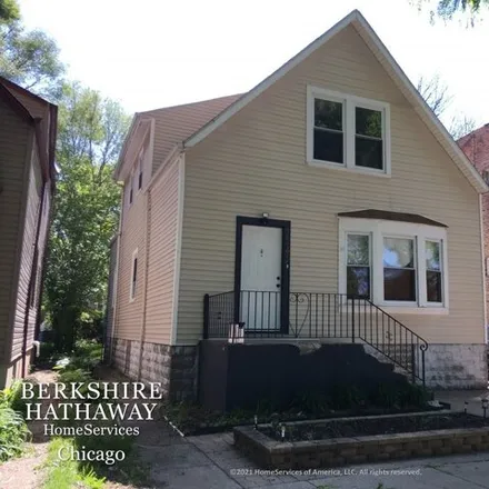 Buy this 5 bed house on 7545 South Vernon Avenue in Chicago, IL 60619