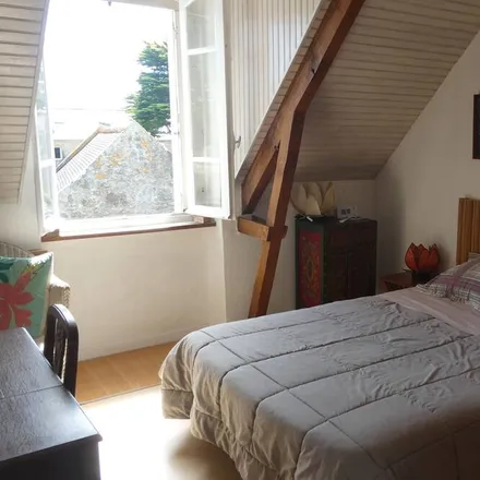 Rent this 3 bed house on 56680 Plouhinec