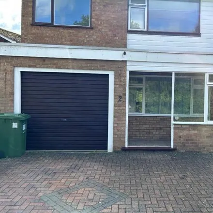 Rent this 6 bed house on Oak Tree Close in Royal Leamington Spa, CV32 5YT