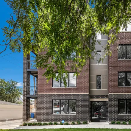 Rent this 3 bed condo on Beat 2523 in 3055 North Milwaukee Avenue, Chicago