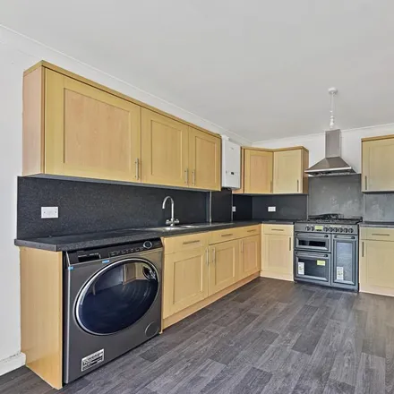Rent this 4 bed house on 108 Odessa Road in London, E7 9BN