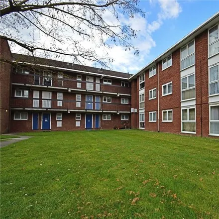 Rent this 2 bed apartment on Ashburton Road in London, CR0 6AQ