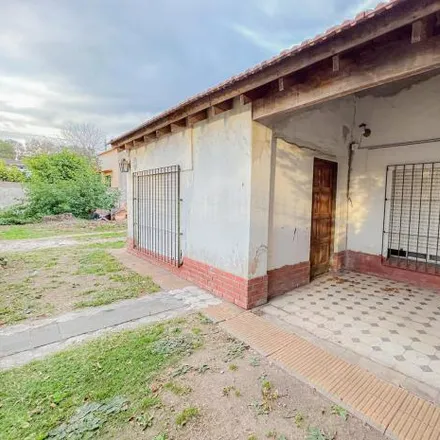 Buy this 2 bed house on Cornelio Saavedra 1822 in Villa Herrero, Moreno