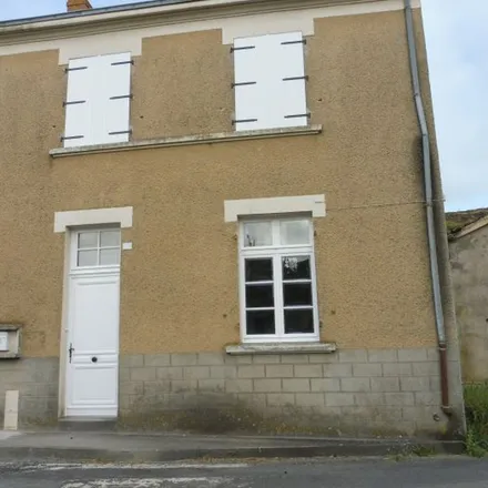 Rent this 3 bed apartment on 4 Rue du maréchal de lattre de tassigny in 85390 Bazoges-en-Pareds, France