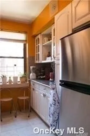 Image 7 - 47-28 215th Place, New York, NY 11361, USA - Apartment for sale