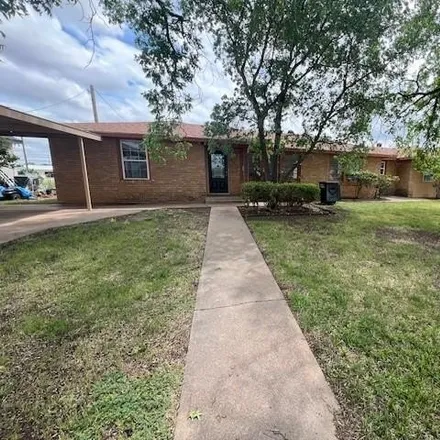 Rent this 3 bed house on 5552 US 277 in Abilene, TX 79606