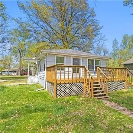 Image 2 - 8046 East 256th Street, Lake Annette, Cass County, MO 64746, USA - House for sale