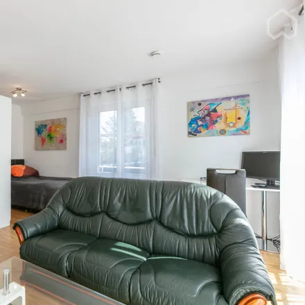 Rent this 1 bed apartment on Kreillerstraße 133 in 81825 Munich, Germany
