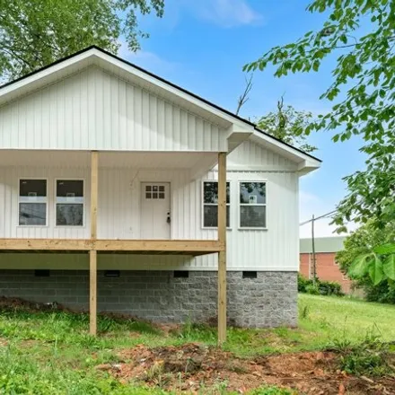 Buy this 3 bed house on 968 James Avenue in Knoxville, TN 37921