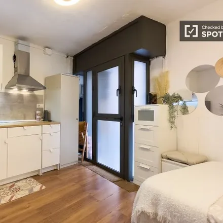 Rent this studio apartment on New style in Carrer de la Conca de Tremp, 08001 Barcelona