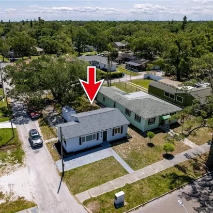 Image 3 - 2242 8th Street South, Saint Petersburg, FL 33705, USA - House for sale